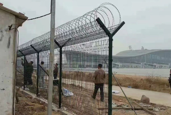 郑州护栏网厂.jpg