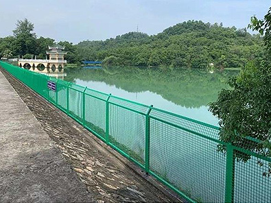 护栏1.jpg